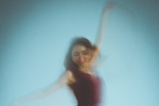 Danse et résilience : comment le mouvement aide à traverser les épreuves de vie